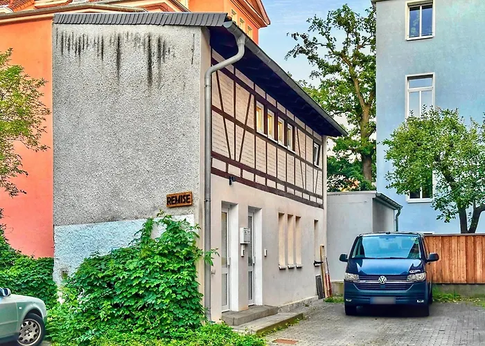 Die Remise Mit Kostenlosem Parkplatz Direkt Vor Der Tuer